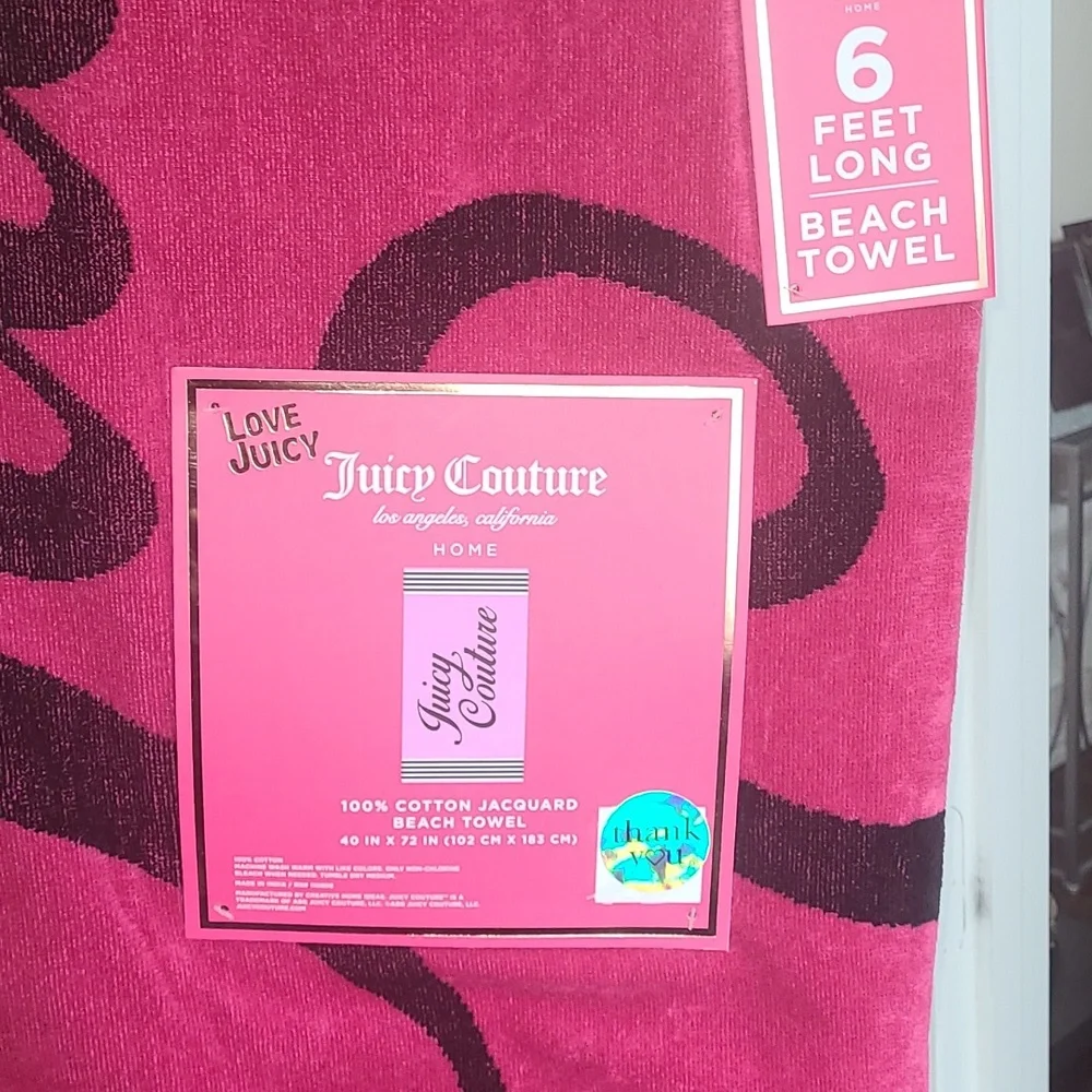 Juicy Couture Fuschia and Black Towel - 40x72